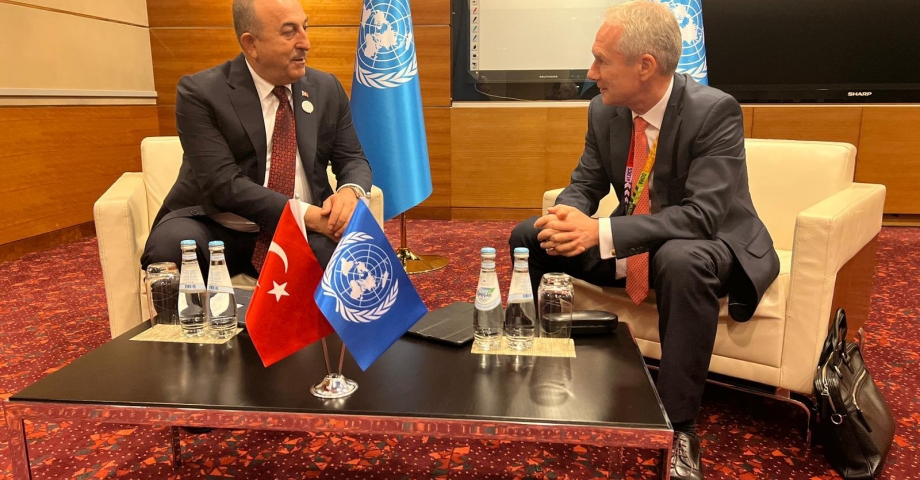 Bakan Çavuşoğlu’dan Doha’da resmi temaslar